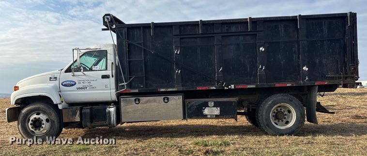 image for item FG1600 2001 Chevrolet C6500 dump truck
