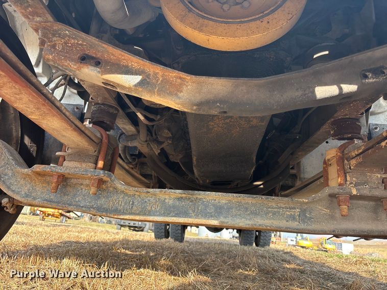 image for item FG1600 2001 Chevrolet C6500 dump truck