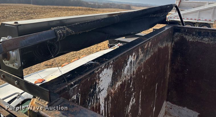 image for item FG1600 2001 Chevrolet C6500 dump truck