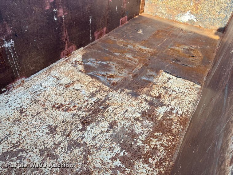 image for item FG1600 2001 Chevrolet C6500 dump truck