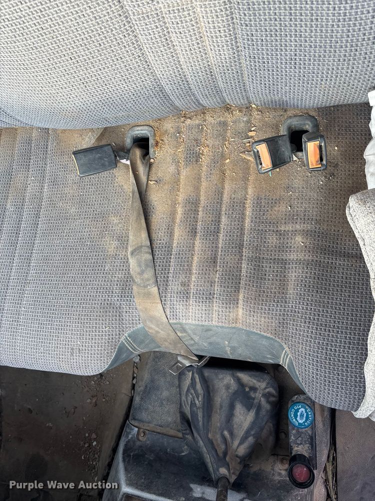 image for item FG1600 2001 Chevrolet C6500 dump truck