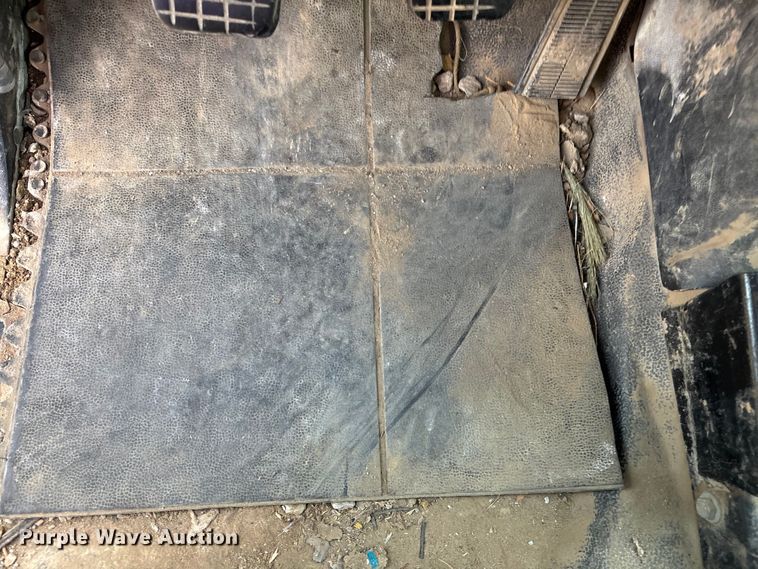 image for item FG1600 2001 Chevrolet C6500 dump truck