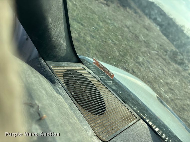 image for item FG1600 2001 Chevrolet C6500 dump truck