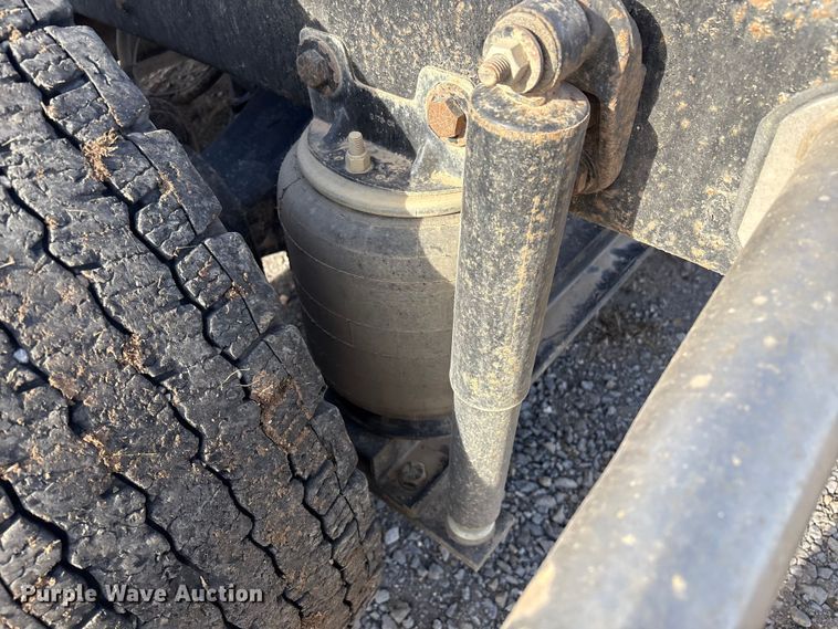 image for item FI0090 1999 Western Star 4900 semi truck