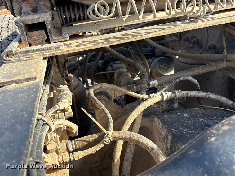 image for item FI0090 1999 Western Star 4900 semi truck