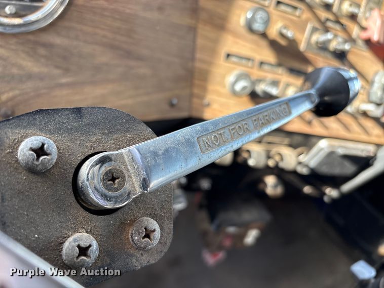 image for item FI0090 1999 Western Star 4900 semi truck