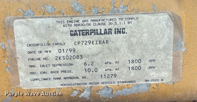 image for item FI0090 1999 Western Star 4900 semi truck