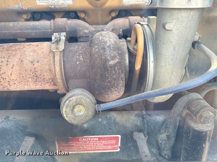 image for item FI0090 1999 Western Star 4900 semi truck