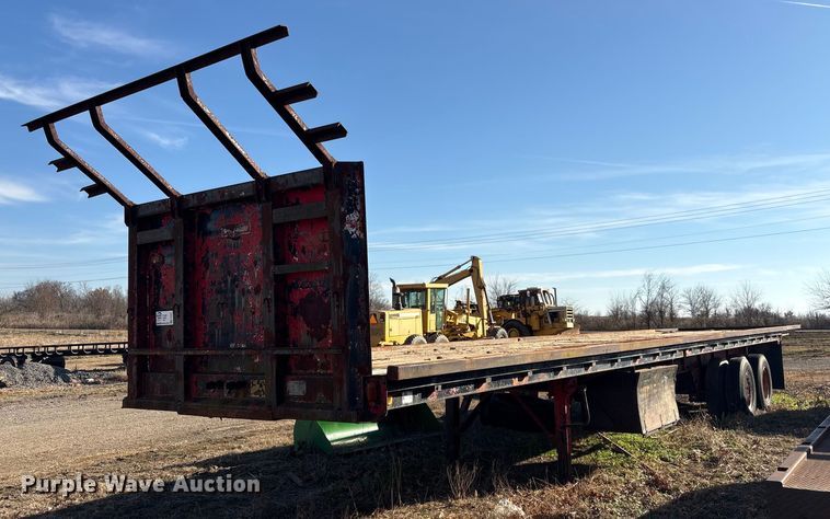 image for item FI0097 1981 Fruehauf PB-F2-40 flatbed trailer