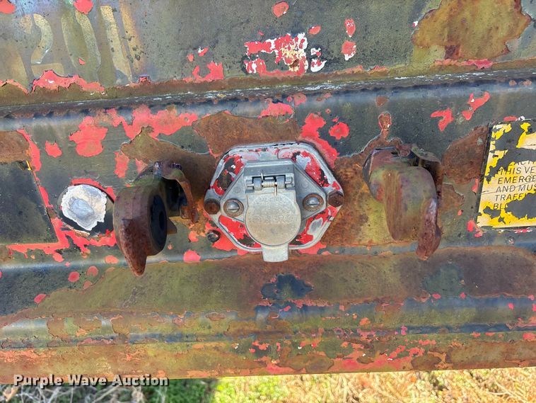 image for item FI0097 1981 Fruehauf PB-F2-40 flatbed trailer