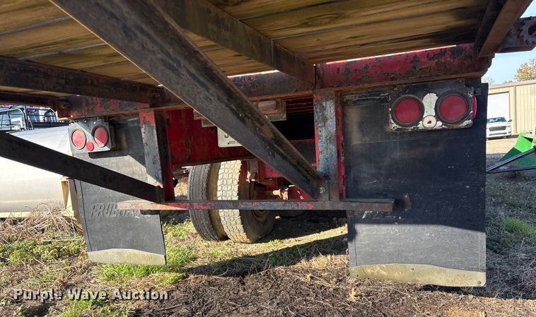 image for item FI0097 1981 Fruehauf PB-F2-40 flatbed trailer
