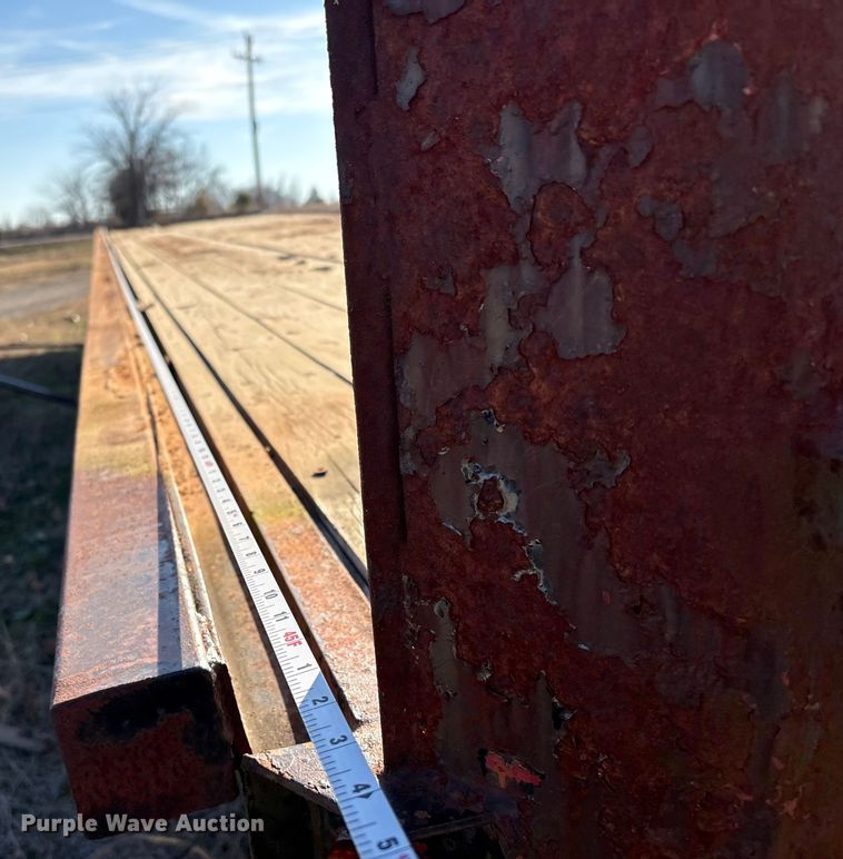 image for item FI0097 1981 Fruehauf PB-F2-40 flatbed trailer