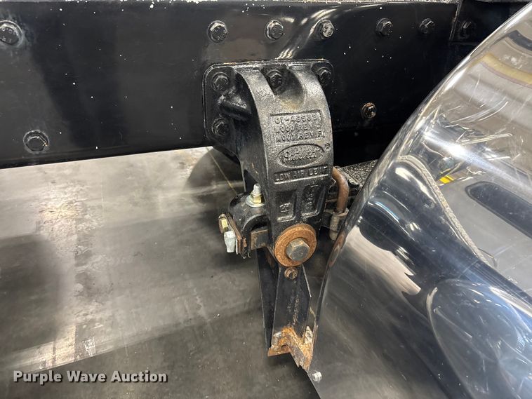 image for item FI1513 2000 Peterbilt 379 semi truck