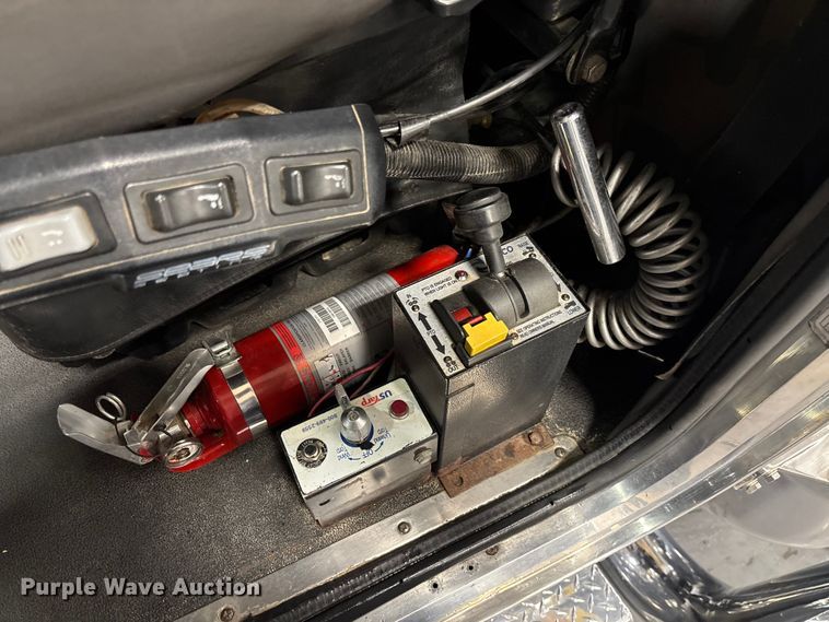 image for item FI1513 2000 Peterbilt 379 semi truck