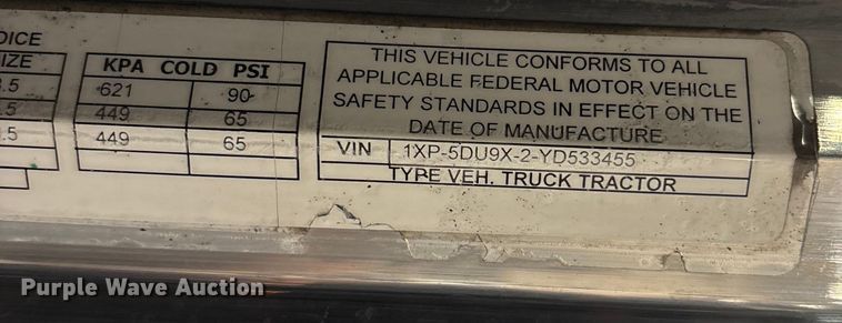 image for item FI1513 2000 Peterbilt 379 semi truck