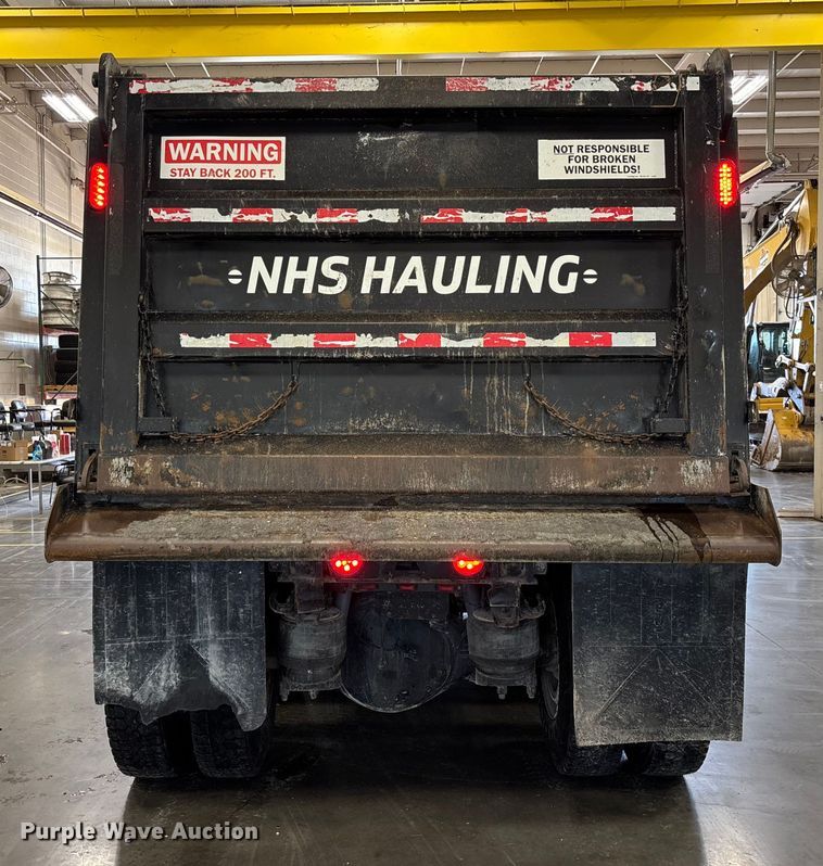 image for item FI1514 2015 Peterbilt 567 dump truck