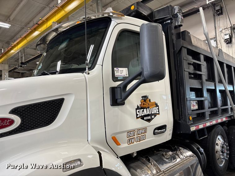 image for item FI1514 2015 Peterbilt 567 dump truck