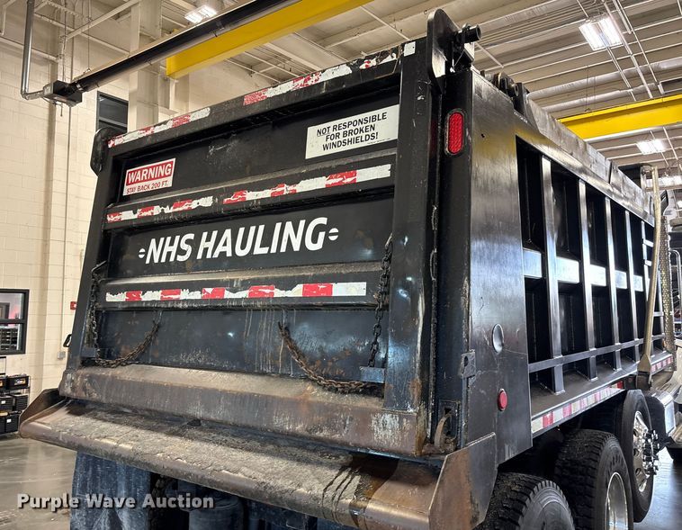 image for item FI1514 2015 Peterbilt 567 dump truck