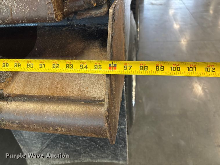 image for item FI1514 2015 Peterbilt 567 dump truck