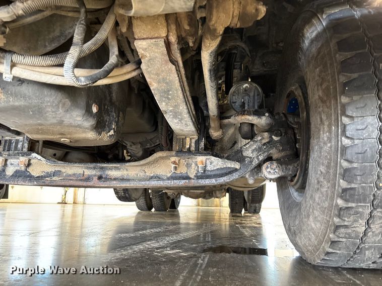 image for item FI1514 2015 Peterbilt 567 dump truck