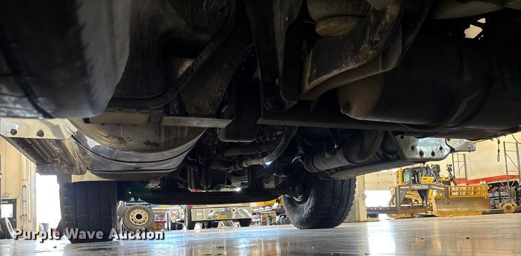 image for item FI1514 2015 Peterbilt 567 dump truck