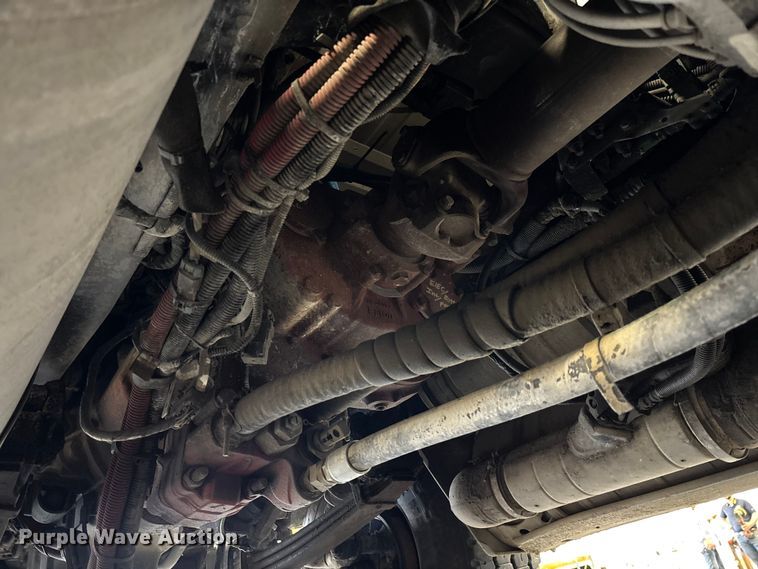 image for item FI1514 2015 Peterbilt 567 dump truck