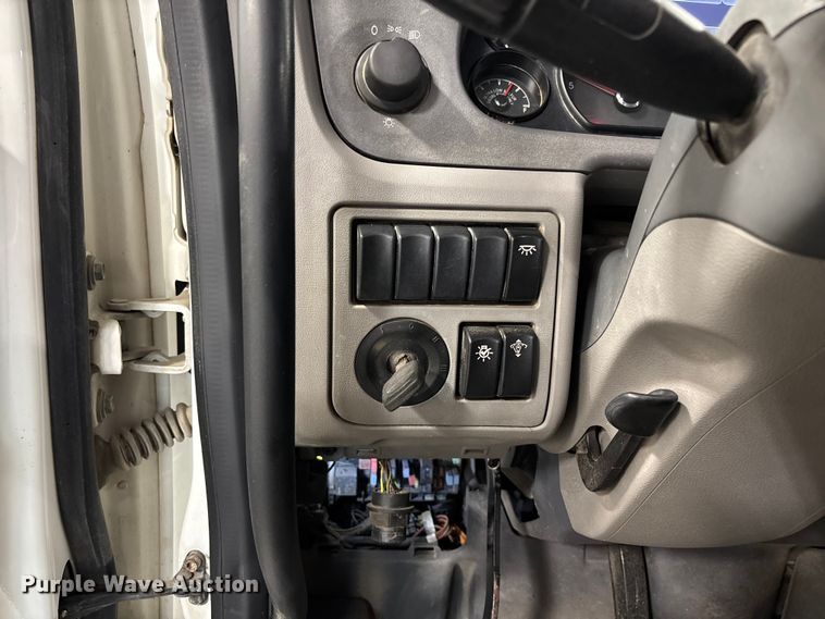 image for item FI1514 2015 Peterbilt 567 dump truck