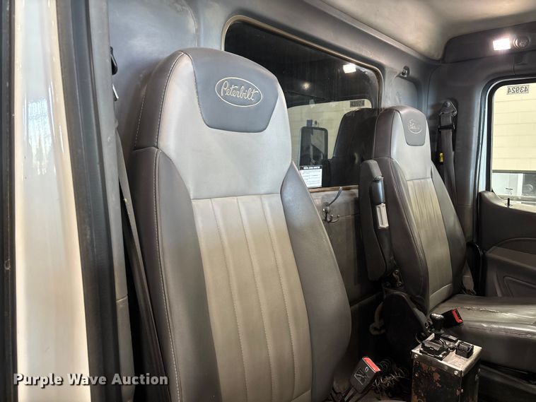 image for item FI1514 2015 Peterbilt 567 dump truck