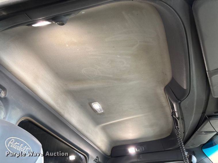 image for item FI1514 2015 Peterbilt 567 dump truck