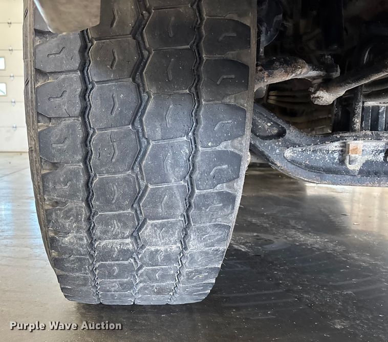 image for item FI1514 2015 Peterbilt 567 dump truck