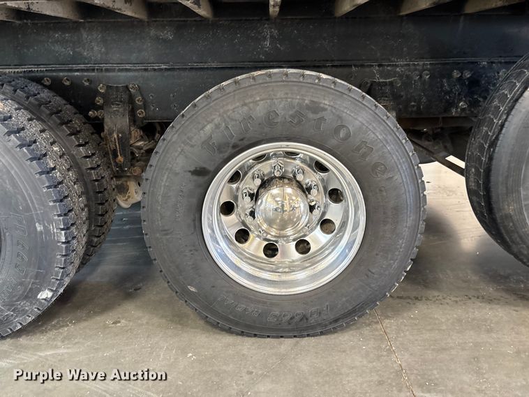 image for item FI1514 2015 Peterbilt 567 dump truck