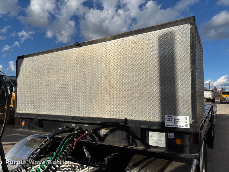 image for item FI1520 2014 Trail-Eze TE80HT drop deck hydraulic tail equipment trailer