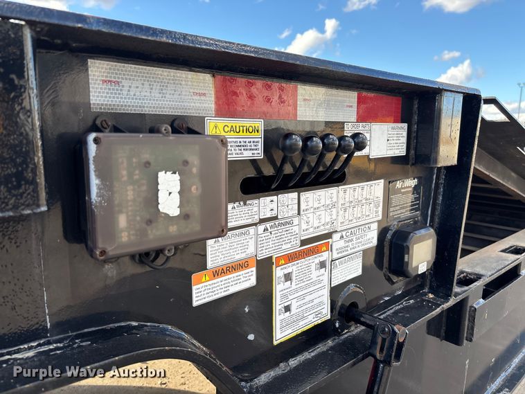 image for item FI1520 2014 Trail-Eze TE80HT drop deck hydraulic tail equipment trailer