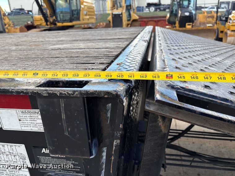 image for item FI1520 2014 Trail-Eze TE80HT drop deck hydraulic tail equipment trailer