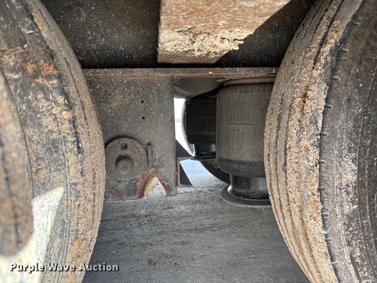 image for item FI1520 2014 Trail-Eze TE80HT drop deck hydraulic tail equipment trailer