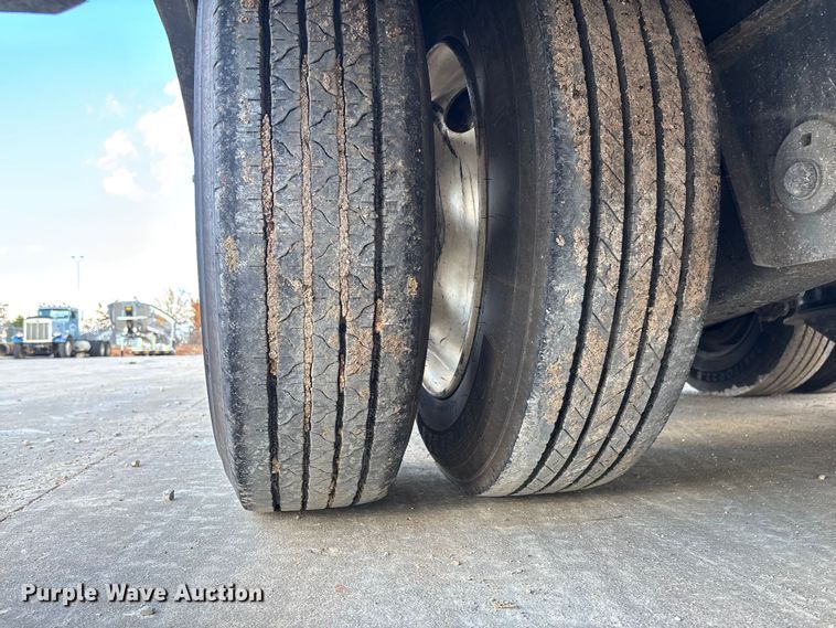 image for item FI1520 2014 Trail-Eze TE80HT drop deck hydraulic tail equipment trailer