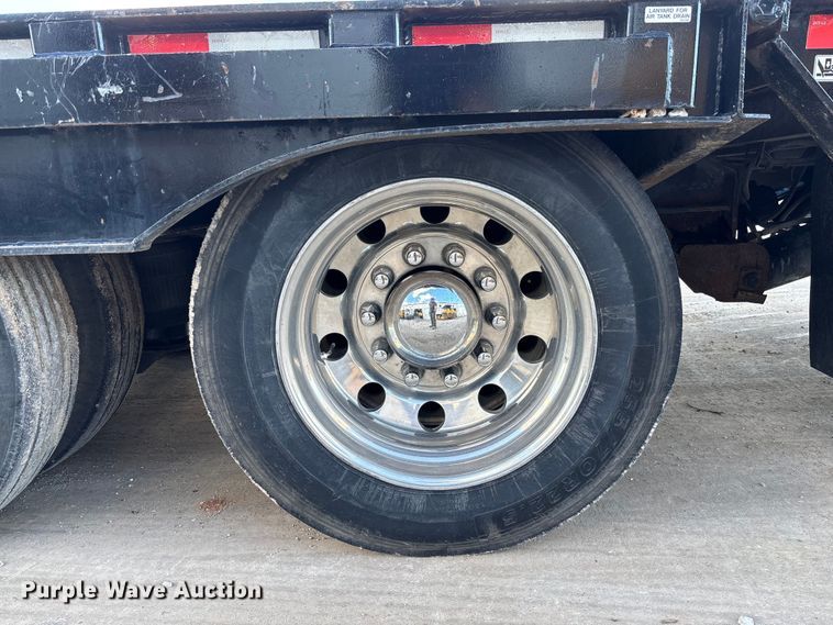 image for item FI1520 2014 Trail-Eze TE80HT drop deck hydraulic tail equipment trailer