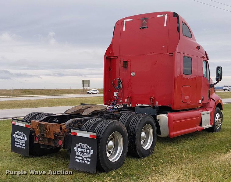 image for item FK0692 2007 Peterbilt 387 semi truck