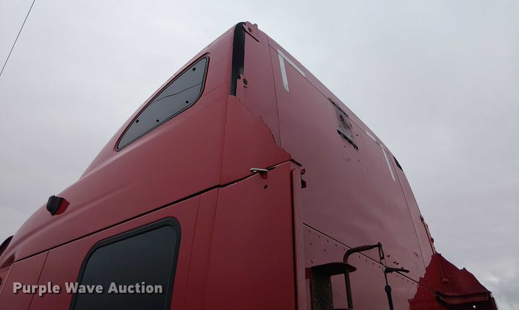 image for item FK0692 2007 Peterbilt 387 semi truck