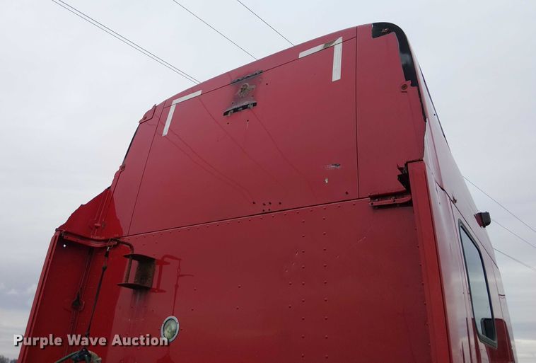 image for item FK0692 2007 Peterbilt 387 semi truck