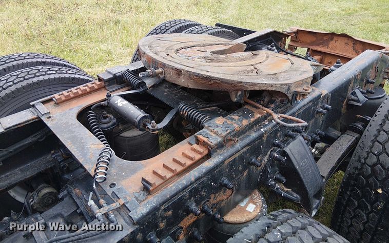 image for item FK0692 2007 Peterbilt 387 semi truck