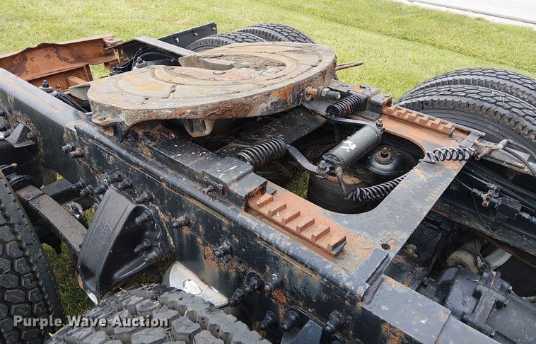 image for item FK0692 2007 Peterbilt 387 semi truck