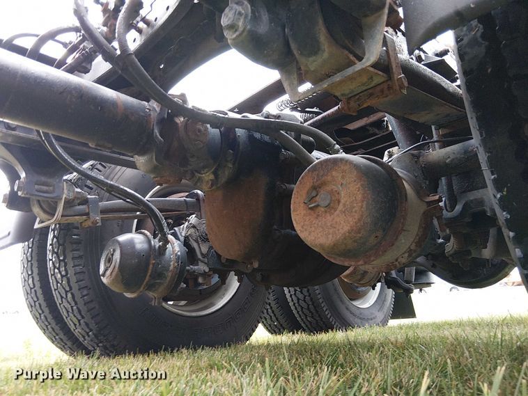 image for item FK0692 2007 Peterbilt 387 semi truck