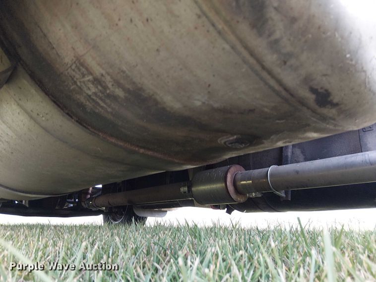 image for item FK0692 2007 Peterbilt 387 semi truck