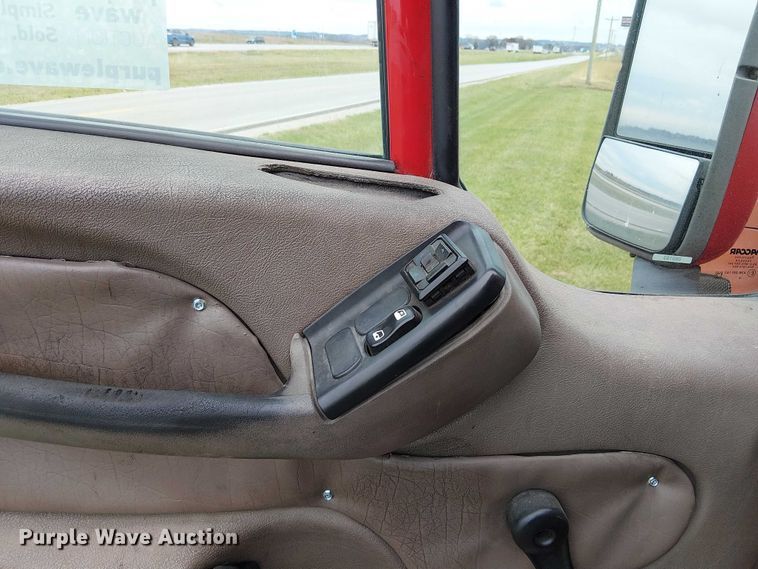 image for item FK0692 2007 Peterbilt 387 semi truck