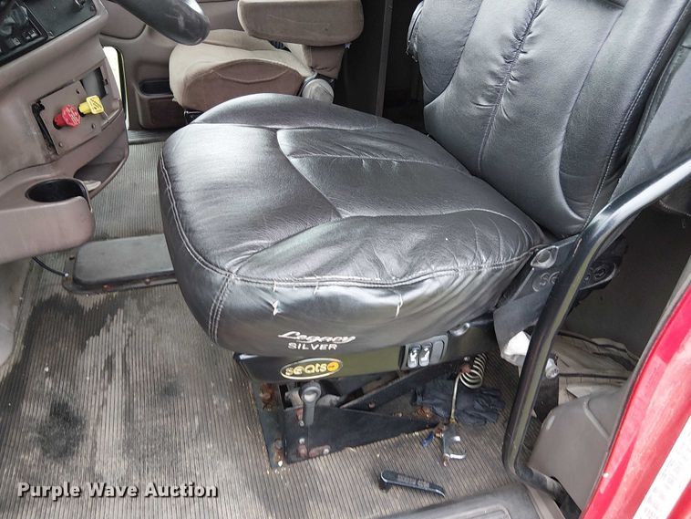 image for item FK0692 2007 Peterbilt 387 semi truck