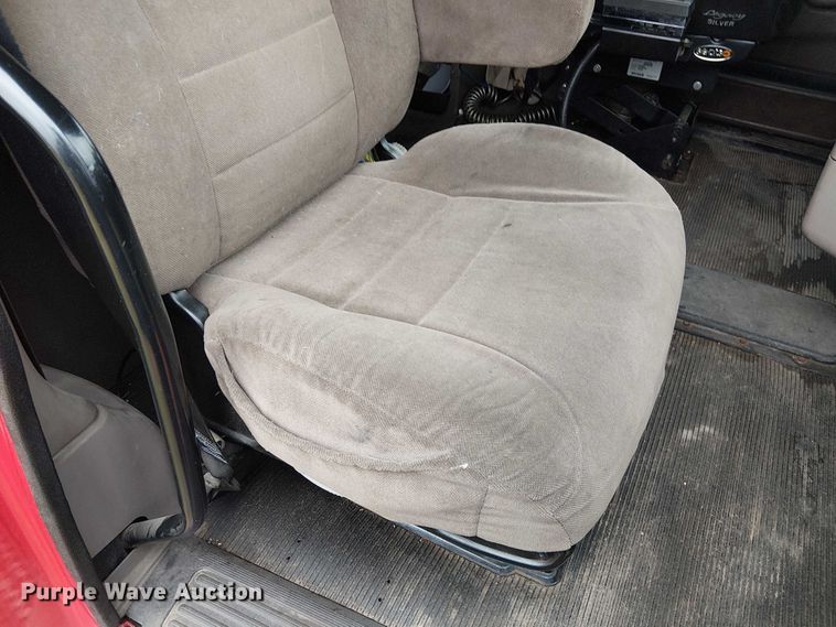 image for item FK0692 2007 Peterbilt 387 semi truck