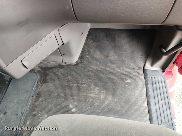 image for item FK0692 2007 Peterbilt 387 semi truck