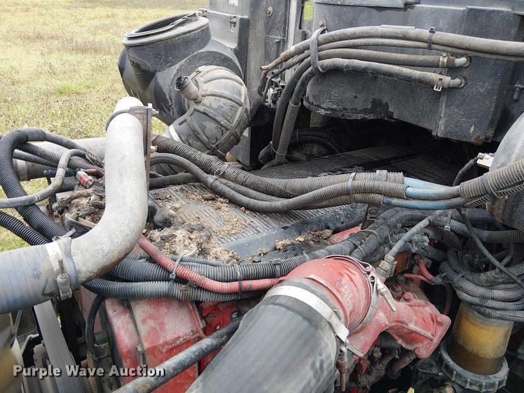 image for item FK0692 2007 Peterbilt 387 semi truck