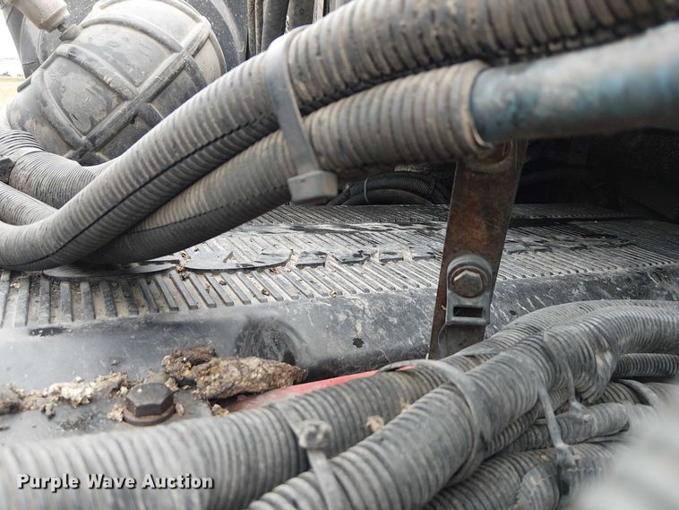 image for item FK0692 2007 Peterbilt 387 semi truck